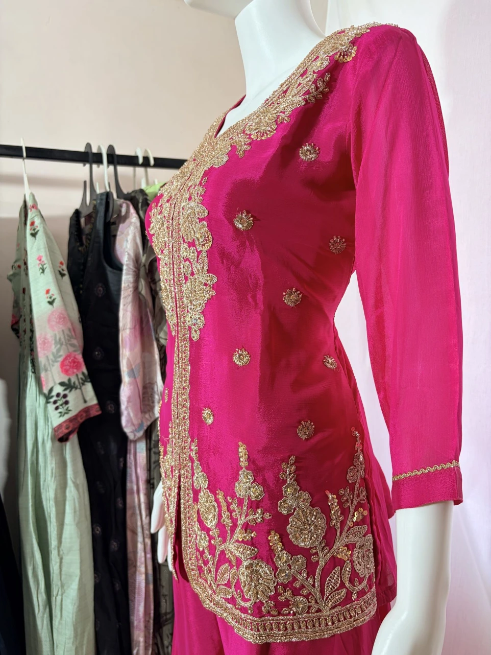 pink plazo suit
